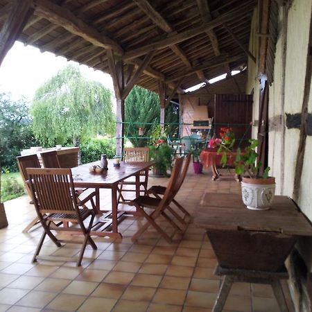 La Croix De Bois Jayat Bagian luar foto